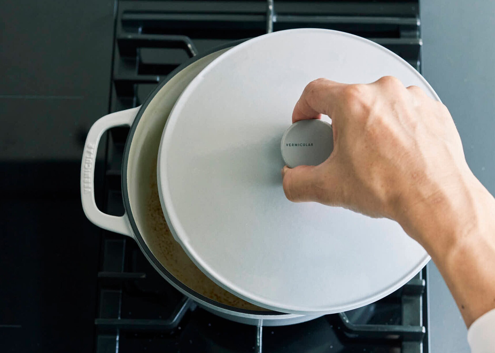 VERMICULAR OVEN POT2 #18 ベーシックマットクラウドピンク