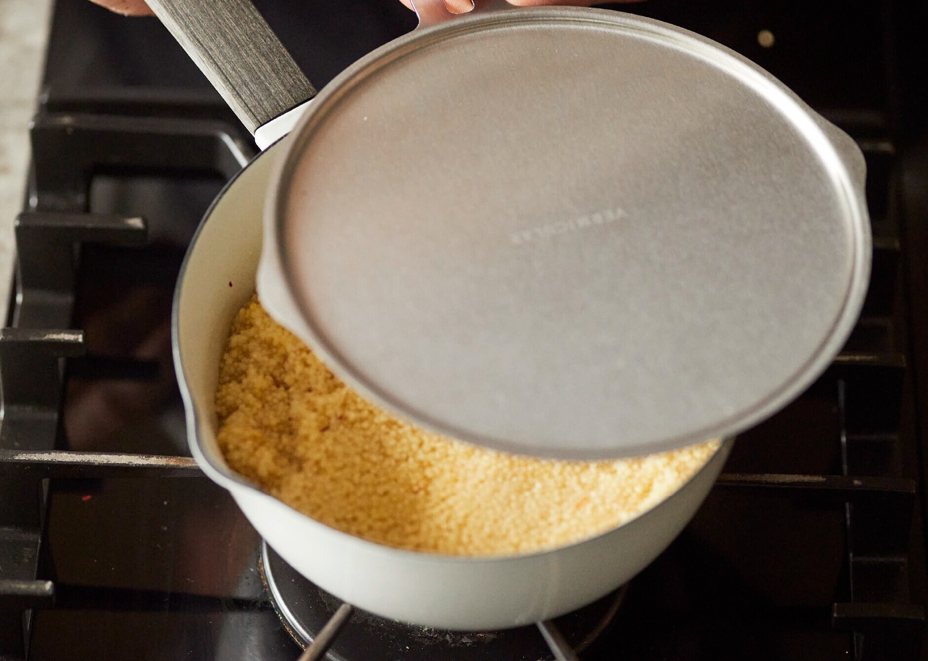 バーミキュラ ユキヒラ 20cm 【ドロップリッドセット】[オイスター